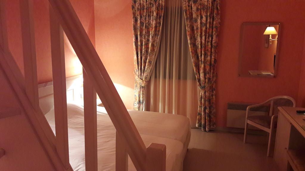 Logis L'Auberge Bourbonnaise Saint-Yorre Exteriör bild